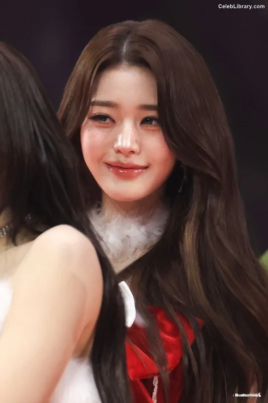 Jang Won-young  장원영 WONYOUNG photo 10 of 5846