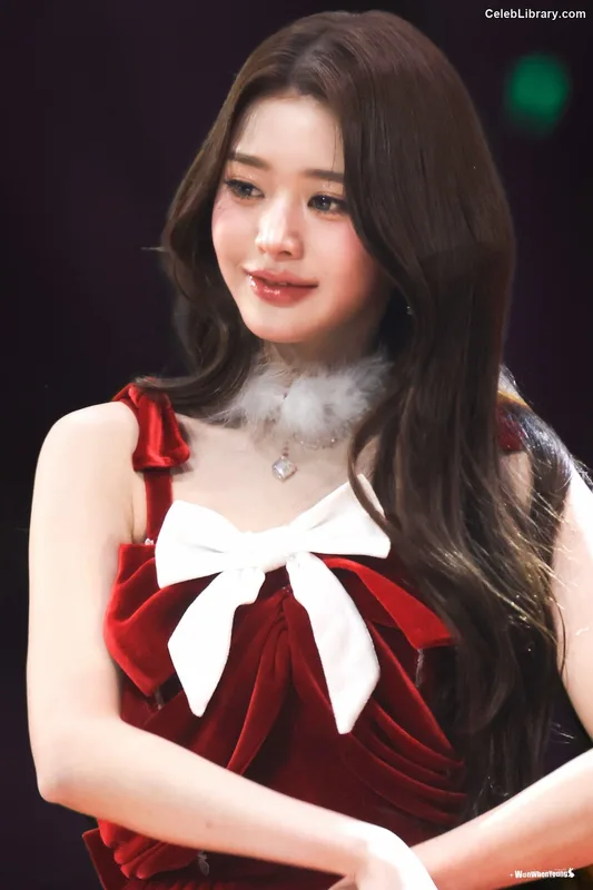 Jang Won-young  장원영 WONYOUNG photo 11 of 5846