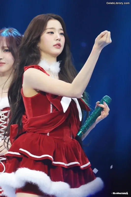 Jang Won-young  장원영 WONYOUNG photo 18 of 5846