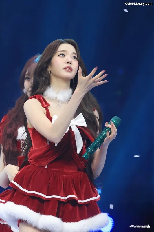 Jang Won-young  장원영 WONYOUNG photo 19 of 5846