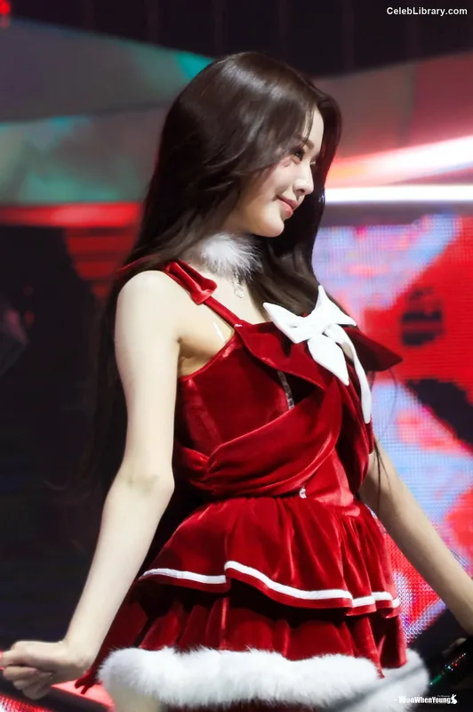Jang Won-young  장원영 WONYOUNG photo 24 of 5846