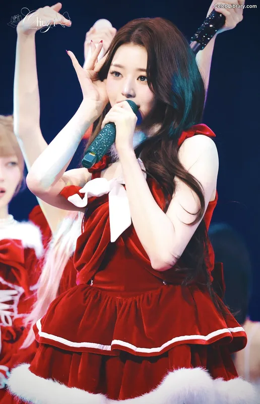 Jang Won-young  장원영 WONYOUNG photo 2 of 5846