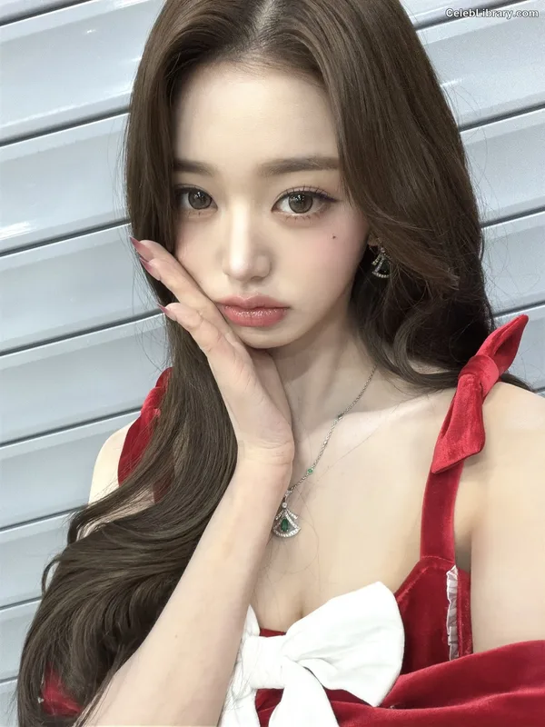 Jang Won-young  장원영 WONYOUNG photo 5 of 5846