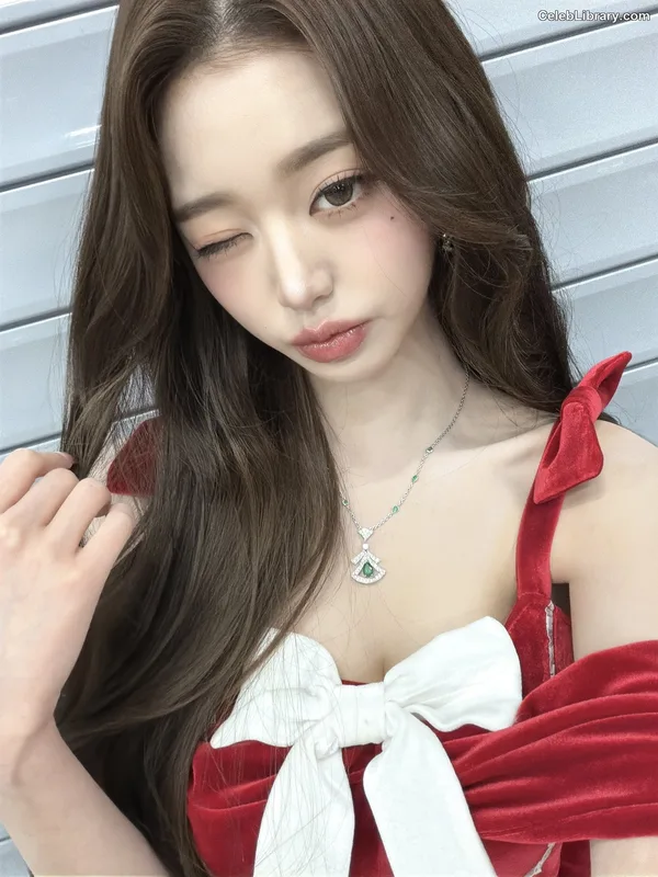 Jang Won-young  장원영 WONYOUNG photo 7 of 5846