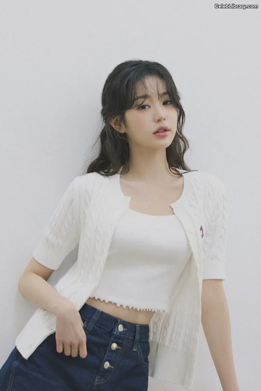 Jang Won-young  장원영 WONYOUNG photo 15 of 5846