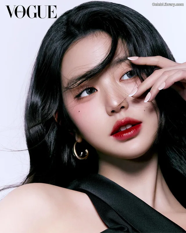 Jang Won-young  장원영 WONYOUNG photo 4 of 5846