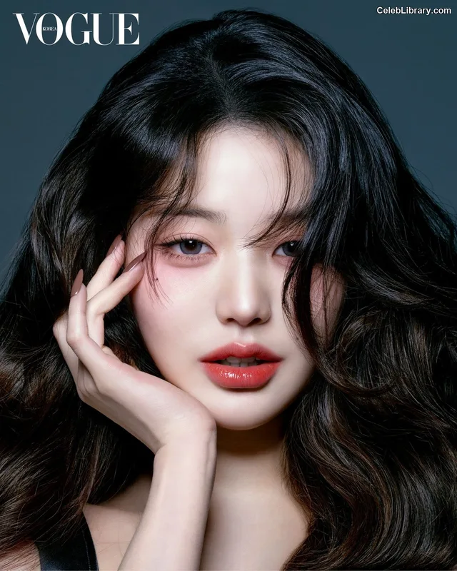 Jang Won-young  장원영 WONYOUNG photo 5 of 5846