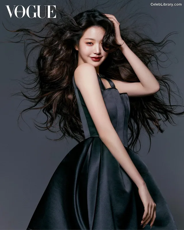 Jang Won-young  장원영 WONYOUNG photo 8 of 5846