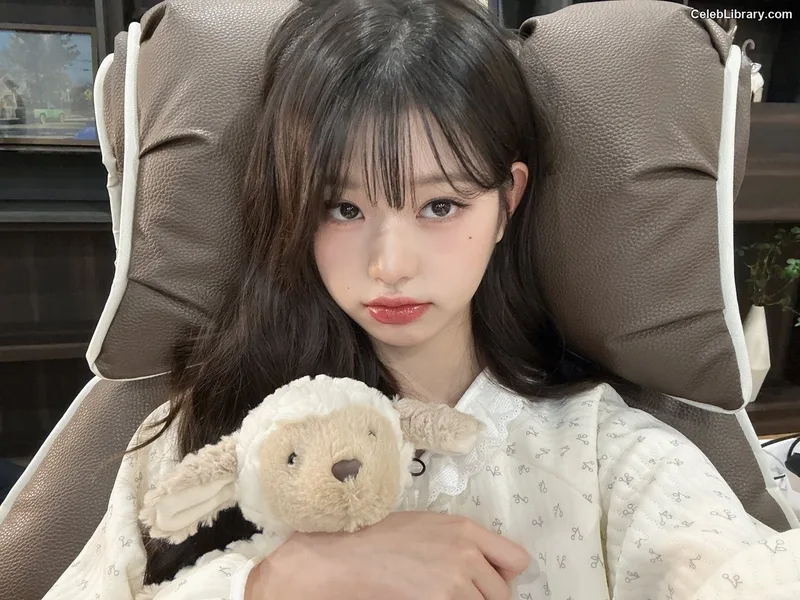 Jang Won-young  장원영 WONYOUNG photo 15 of 5846