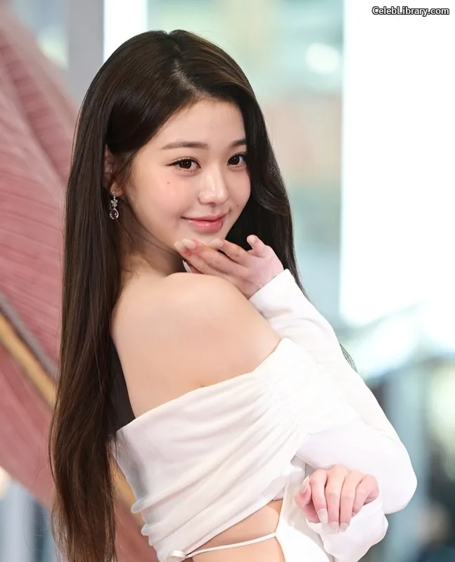 Jang Won-young  장원영 WONYOUNG photo 19 of 5846