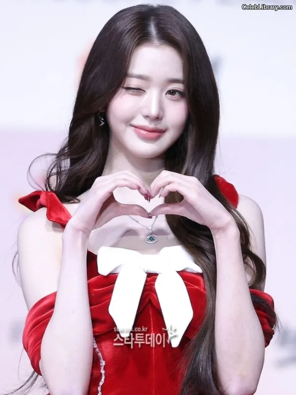 Jang Won-young  장원영 WONYOUNG photo 12 of 5846