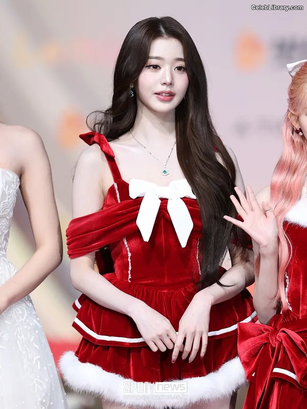 Jang Won-young  장원영 WONYOUNG photo 15 of 5846