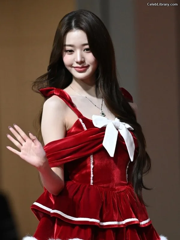Jang Won-young  장원영 WONYOUNG photo 19 of 5846