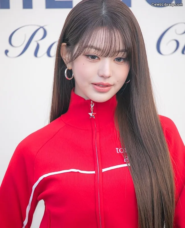 Jang Won-young  장원영 WONYOUNG photo 21 of 5846