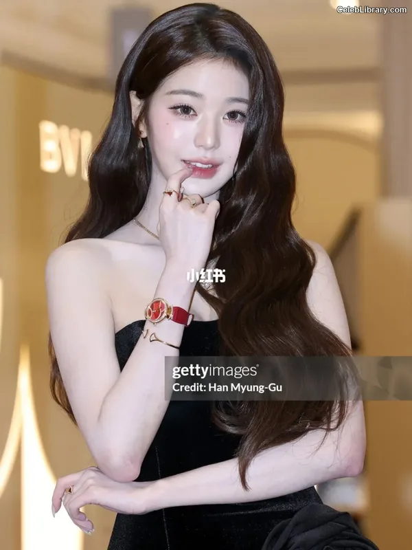 Jang Won-young  장원영 WONYOUNG photo 10 of 5846