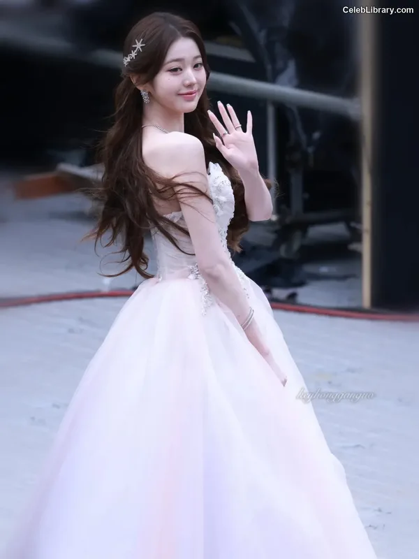 Jang Won-young  장원영 WONYOUNG photo 22 of 5846