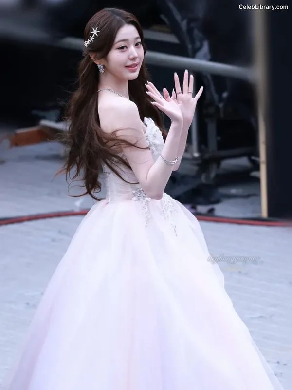 Jang Won-young  장원영 WONYOUNG photo 23 of 5846