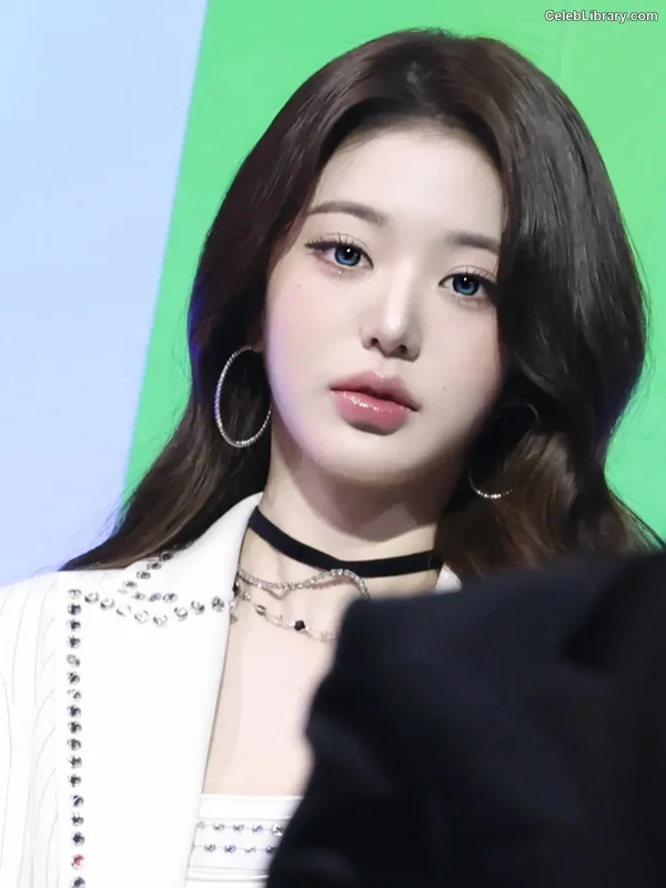 Jang Won-young  장원영 WONYOUNG photo 17 of 5846
