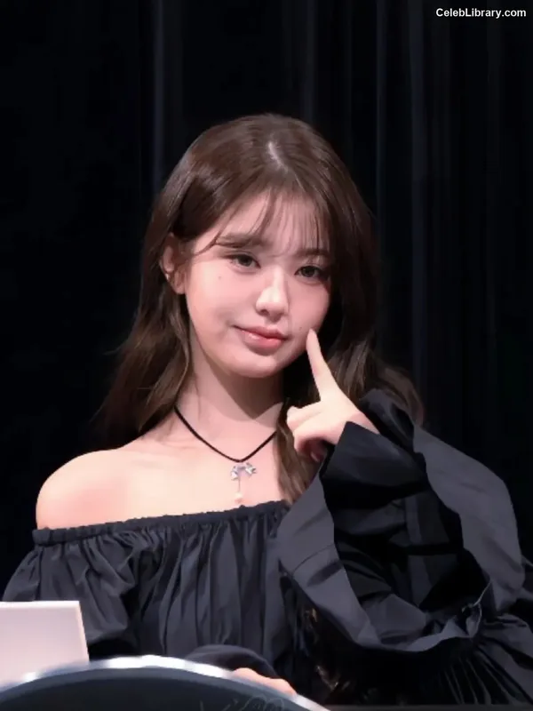 Jang Won-young  장원영 WONYOUNG photo 11 of 5846