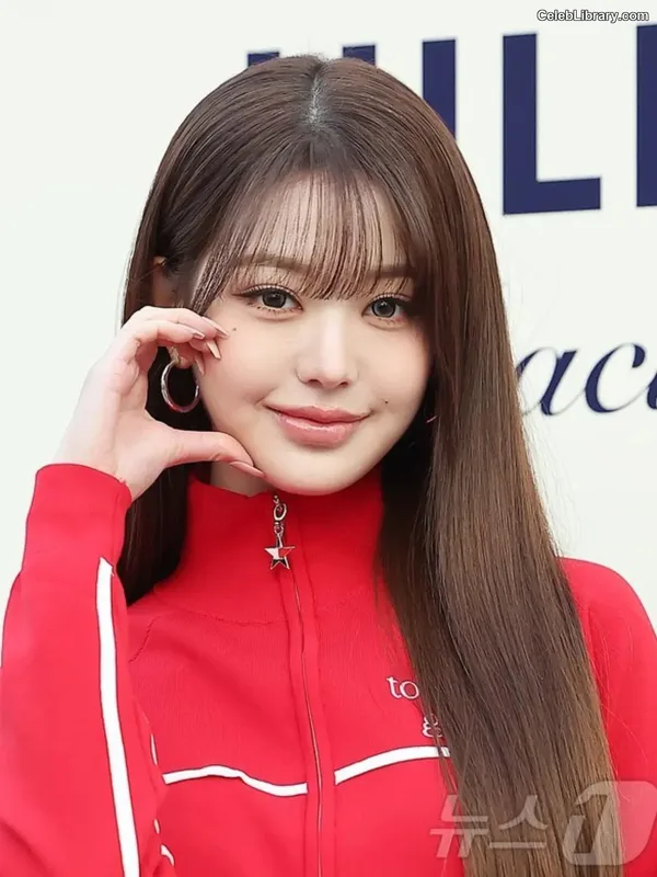 Jang Won-young  장원영 WONYOUNG photo 18 of 5846