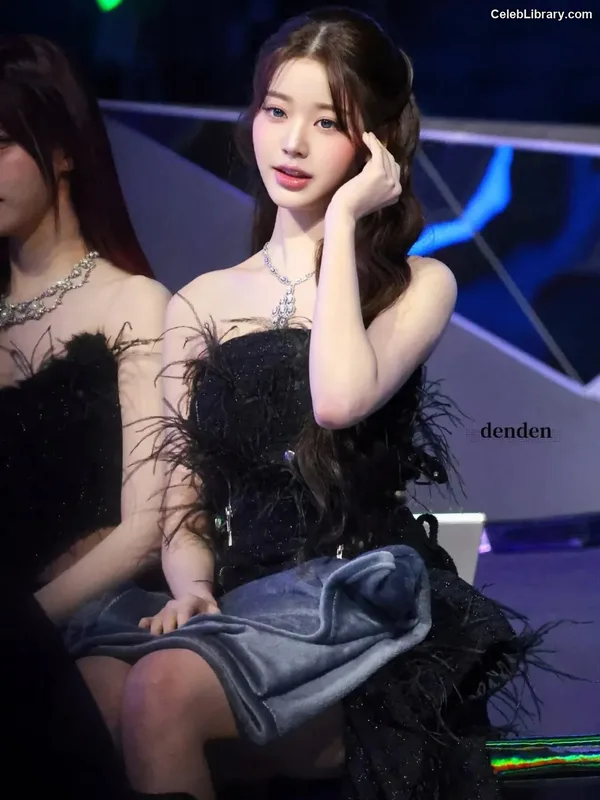 Jang Won-young  장원영 WONYOUNG photo 23 of 5846