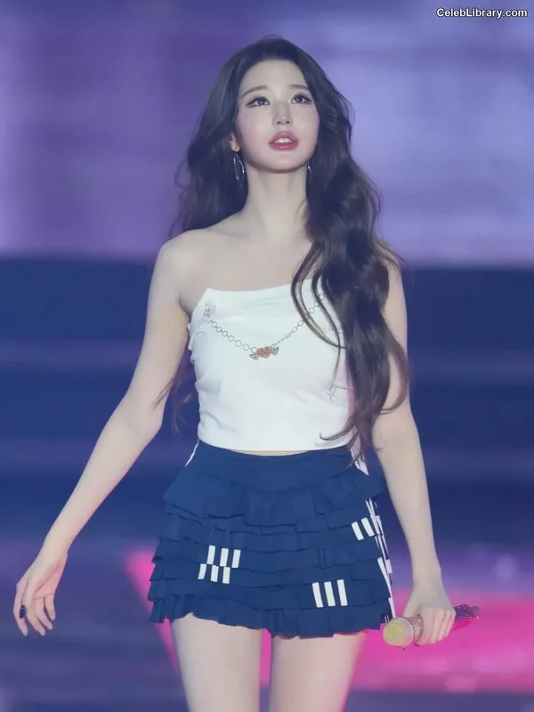 Jang Won-young  장원영 WONYOUNG photo 6 of 5846