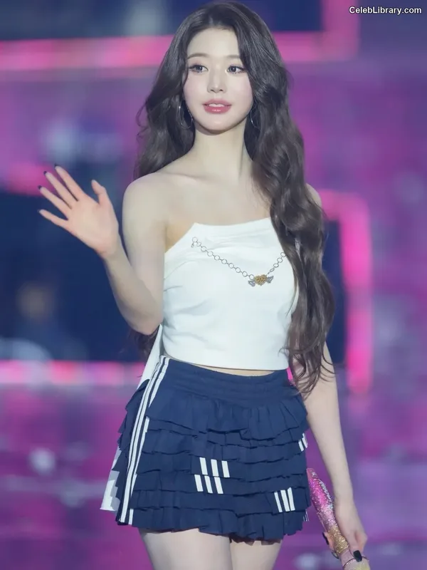 Jang Won-young  장원영 WONYOUNG photo 8 of 5846
