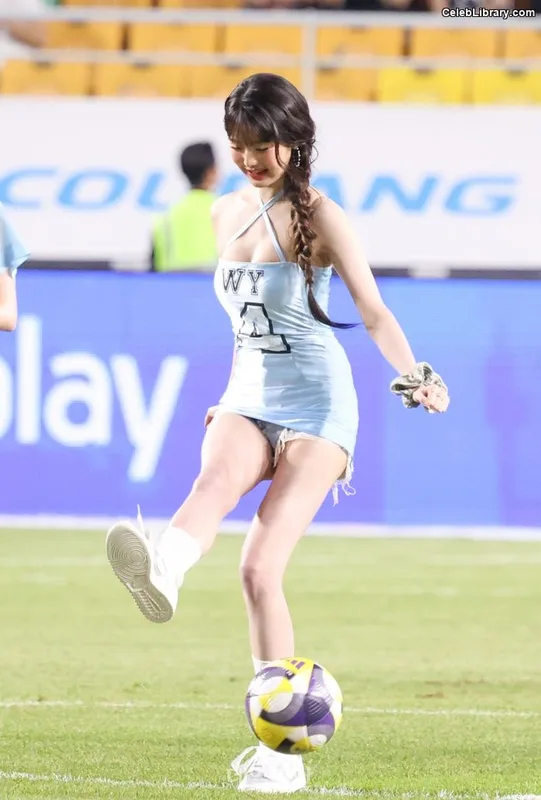 Jang Won-young  장원영 WONYOUNG photo 12 of 5846