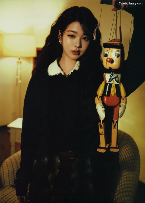Jang Won-young  장원영 WONYOUNG photo 8 of 5846