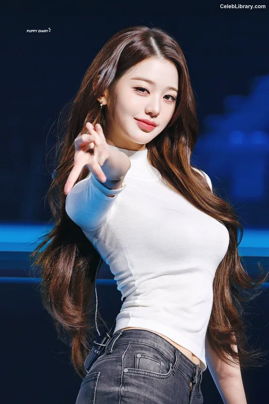 Jang Won-young  장원영 WONYOUNG photo 3 of 5846
