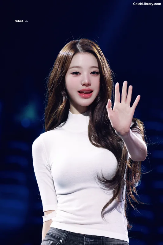 Jang Won-young  장원영 WONYOUNG photo 6 of 5846