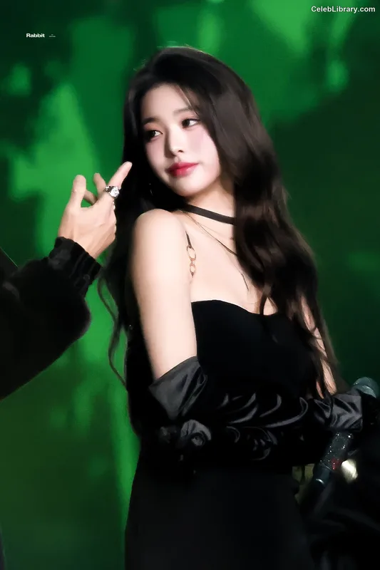 Jang Won-young  장원영 WONYOUNG photo 9 of 5846