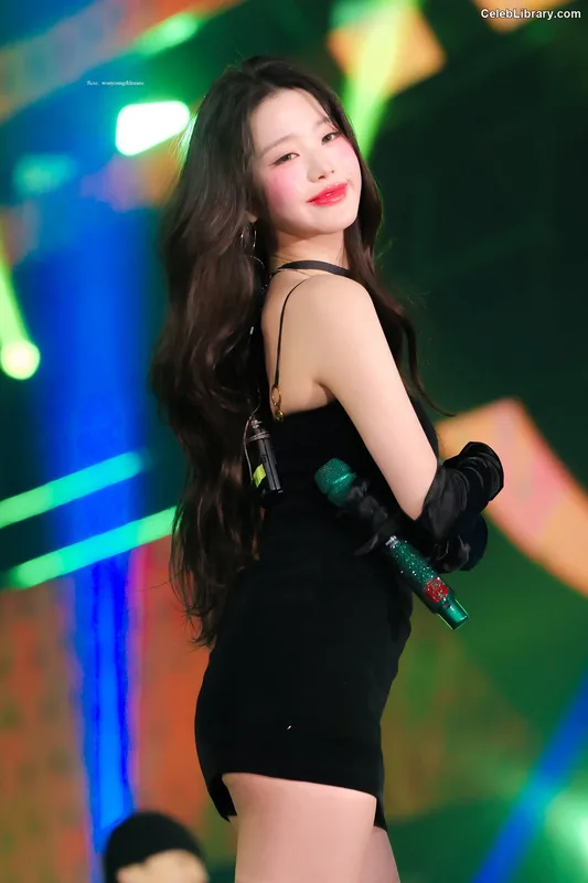 Jang Won-young  장원영 WONYOUNG photo 20 of 5846