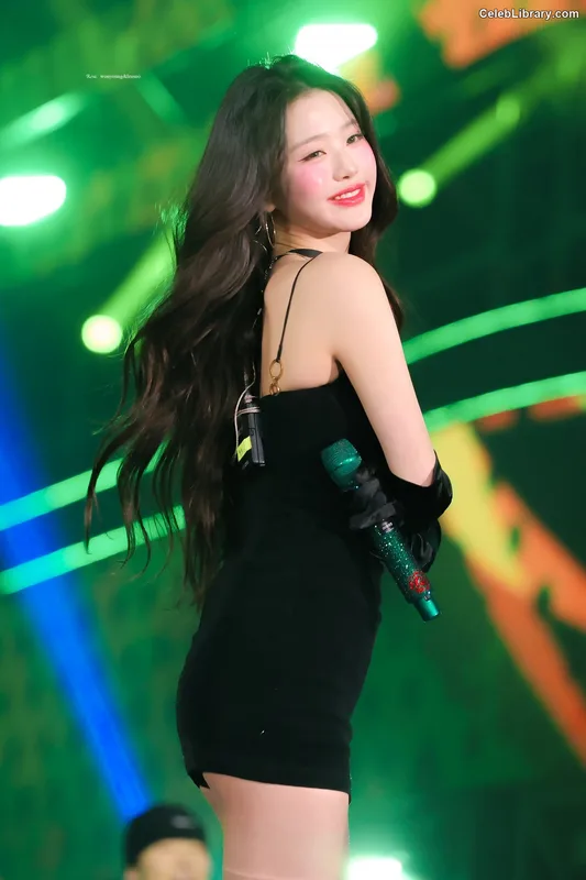 Jang Won-young  장원영 WONYOUNG photo 21 of 5846