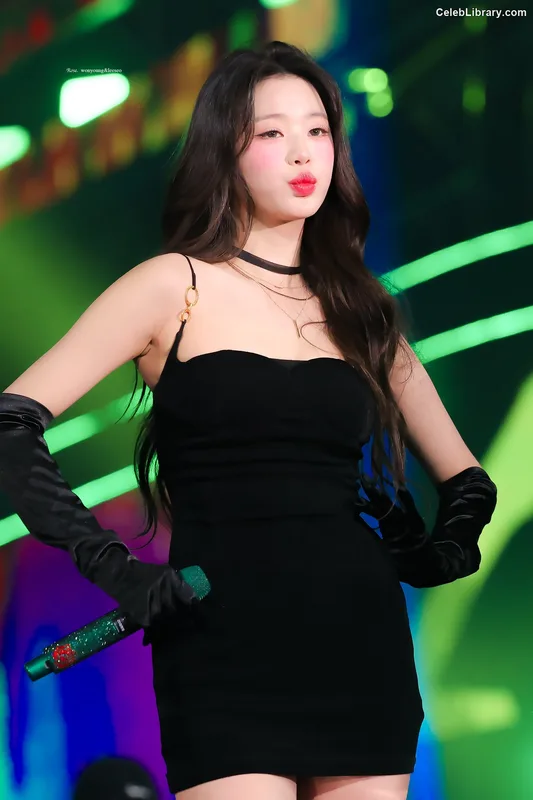Jang Won-young  장원영 WONYOUNG photo 2 of 5846