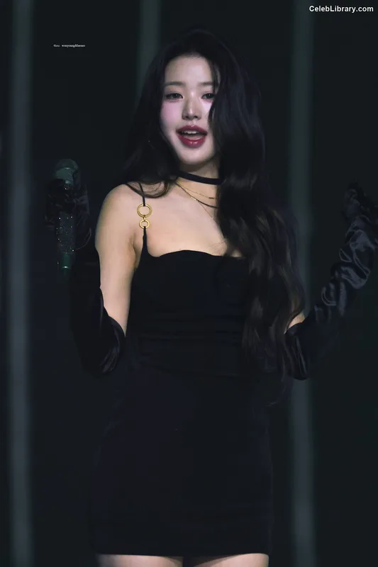Jang Won-young  장원영 WONYOUNG photo 3 of 5846