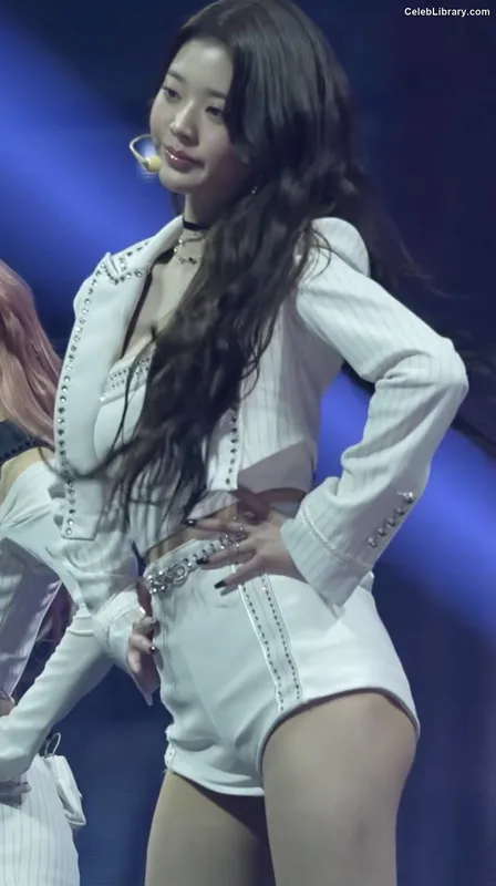 Jang Won-young  장원영 WONYOUNG photo 12 of 5846