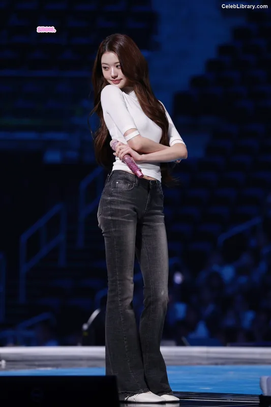 Jang Won-young  장원영 WONYOUNG photo 16 of 5846