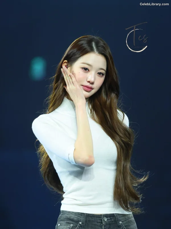 Jang Won-young  장원영 WONYOUNG photo 24 of 5846