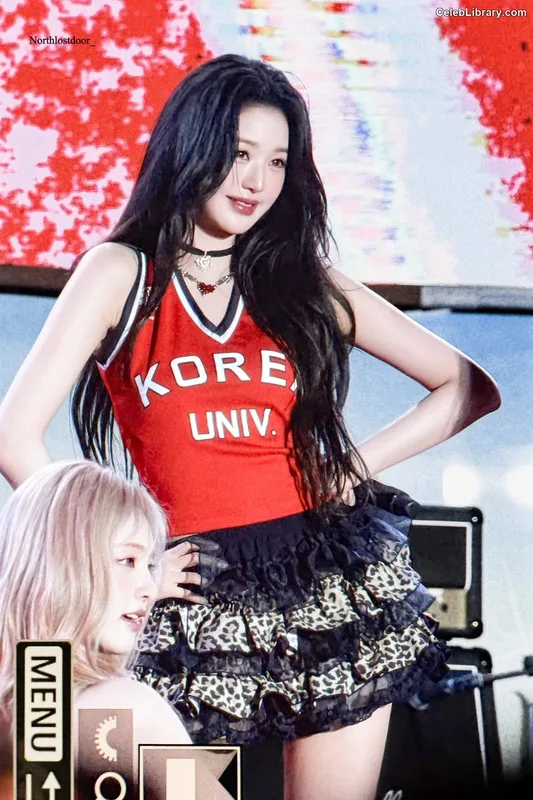 Jang Won-young  장원영 WONYOUNG photo 2 of 5846
