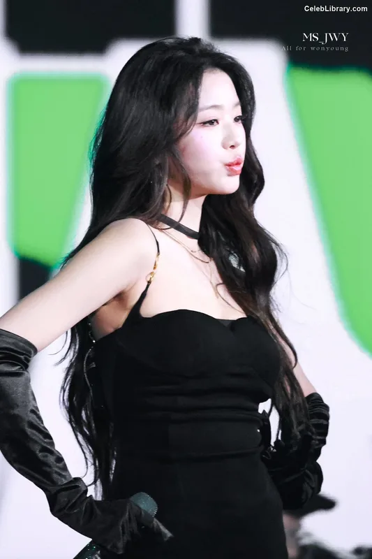 Jang Won-young  장원영 WONYOUNG photo 4 of 5846