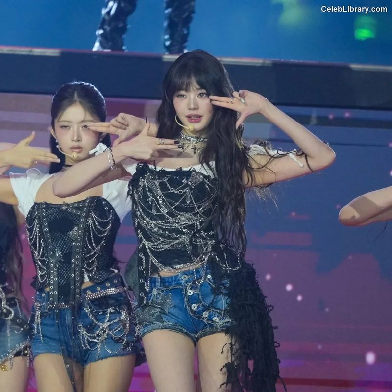 Jang Won-young  장원영 WONYOUNG photo 18 of 5846
