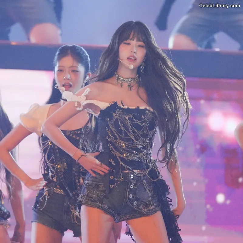 Jang Won-young  장원영 WONYOUNG photo 21 of 5846