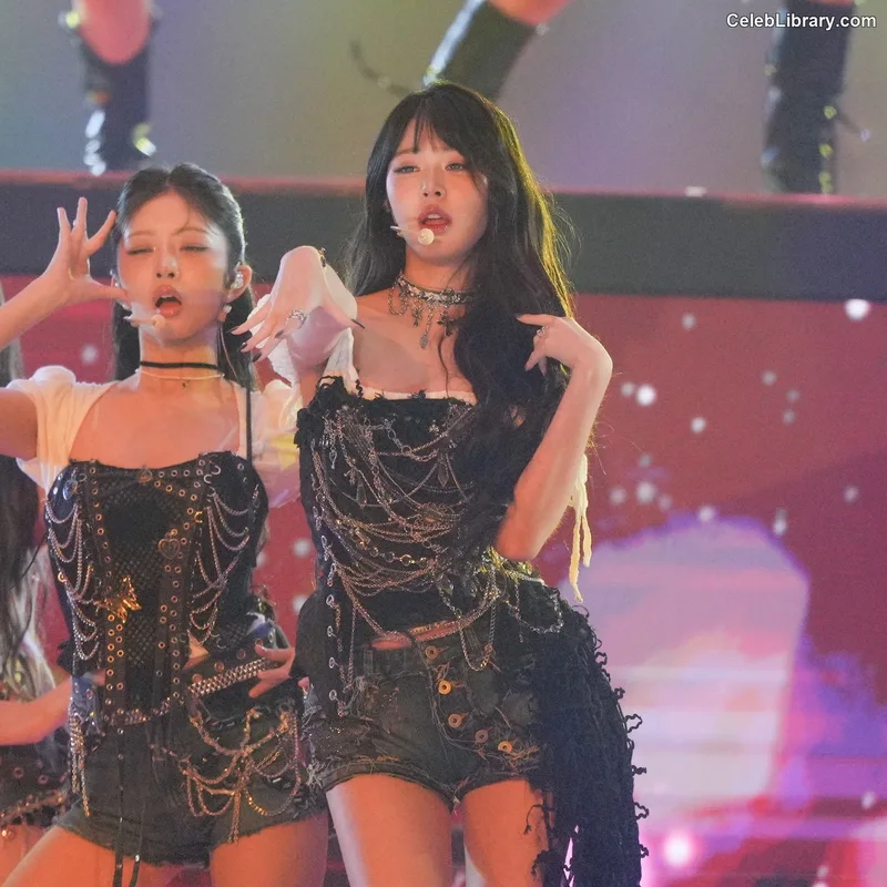 Jang Won-young  장원영 WONYOUNG photo 24 of 5846