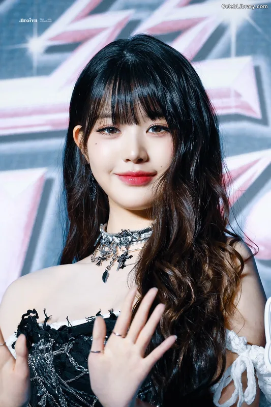 Jang Won-young  장원영 WONYOUNG photo 9 of 5846