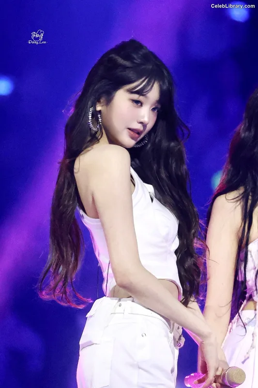 Jang Won-young  장원영 WONYOUNG photo 12 of 5846