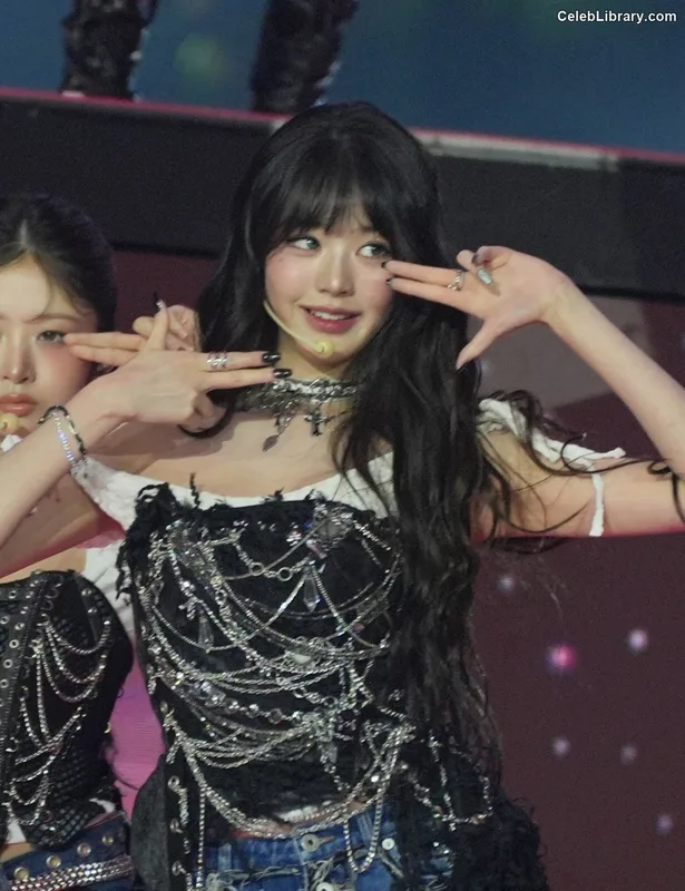 Jang Won-young  장원영 WONYOUNG photo 23 of 5846