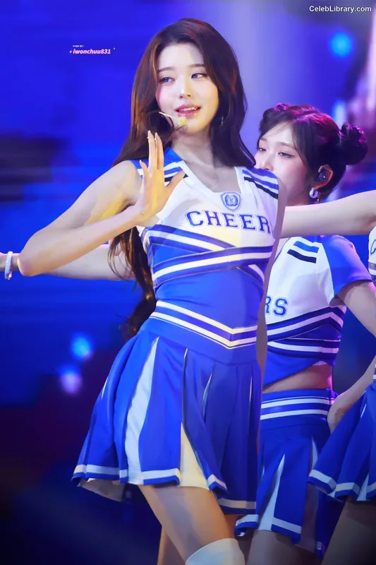 Jang Won-young  장원영 WONYOUNG photo 11 of 5846