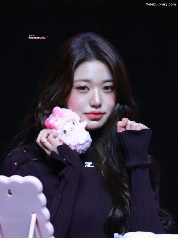 Jang Won-young  장원영 WONYOUNG photo 13 of 5846