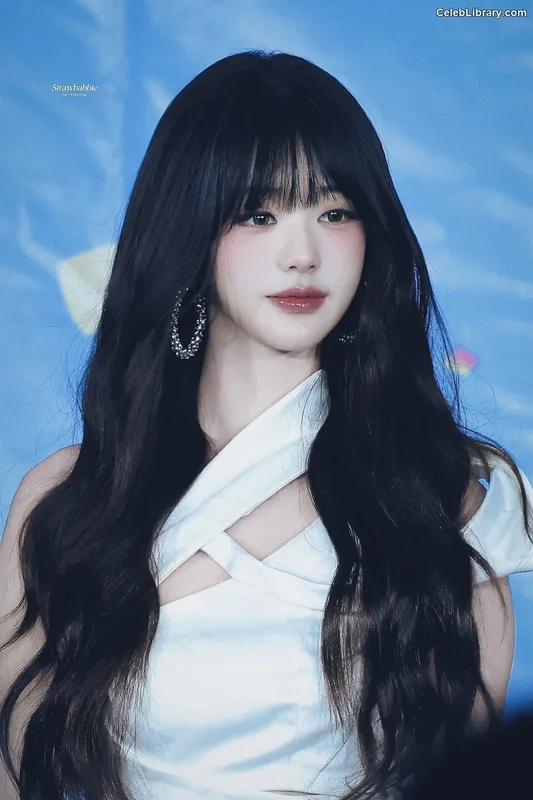 Jang Won-young  장원영 WONYOUNG photo 20 of 5846